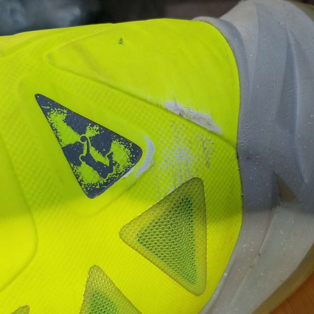 NIKE SNEAKERS! - Picture 10 of 14